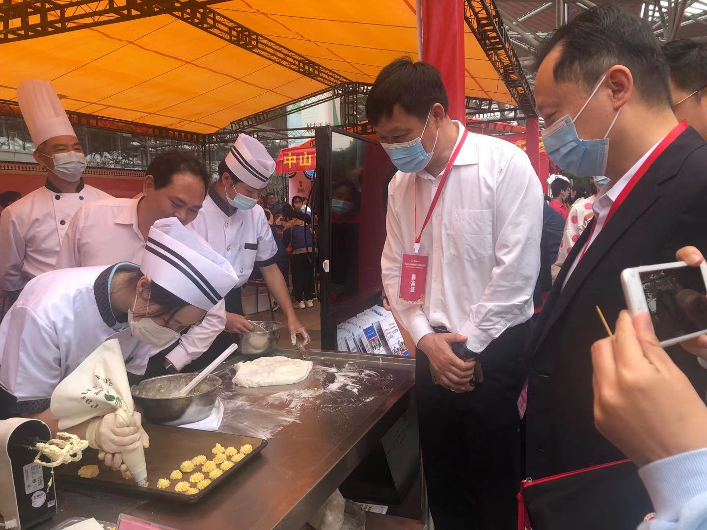 1616978354916016.jpg 美食节1.jpg