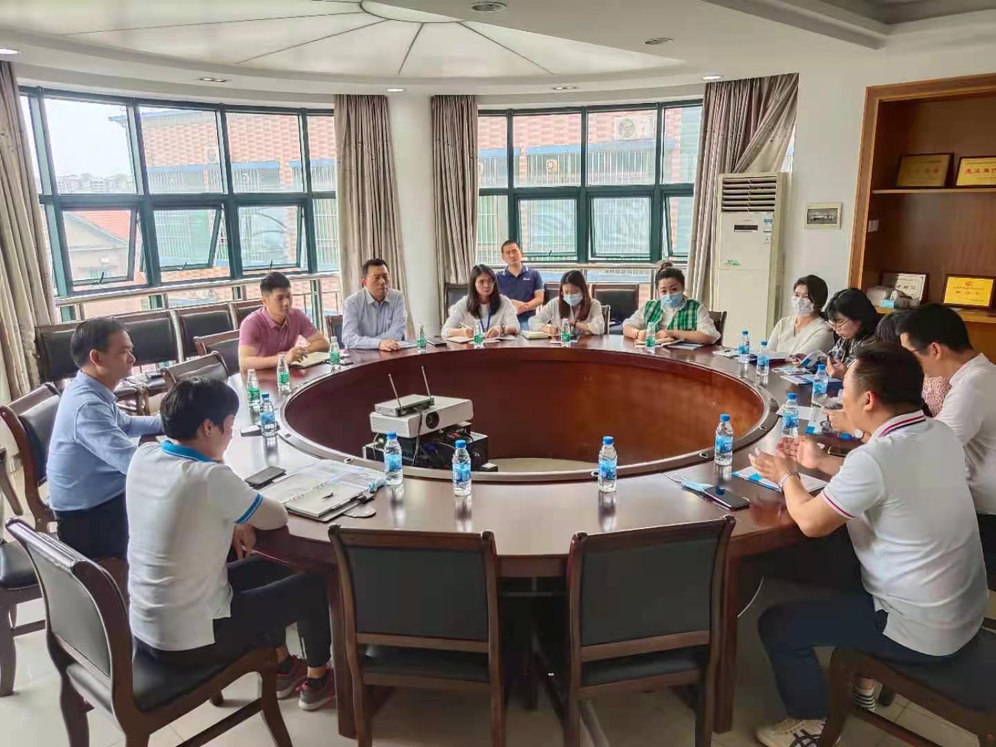 1619399422697907.jpg 东凤人社座谈会2.jpg