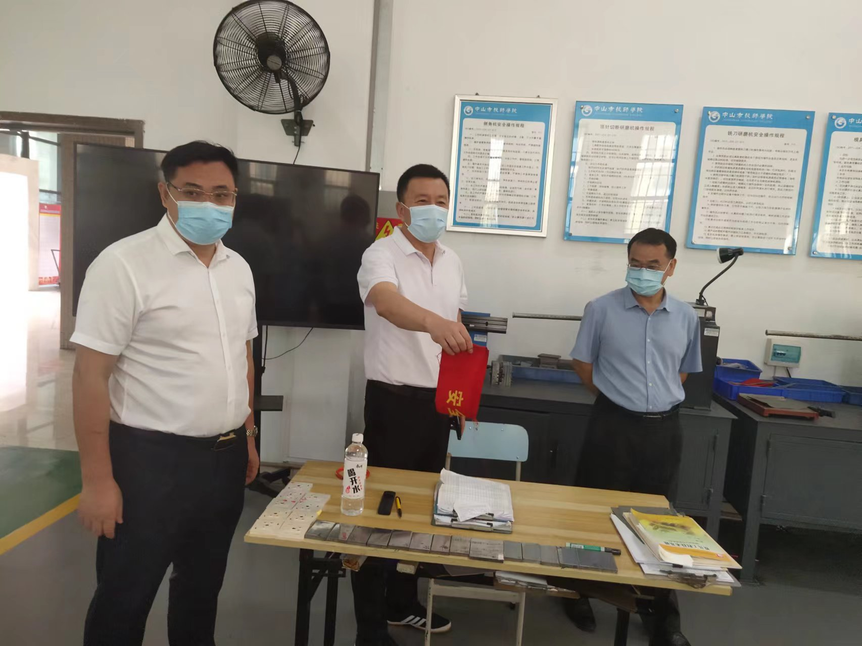 1665631851450391.png 图片1.png