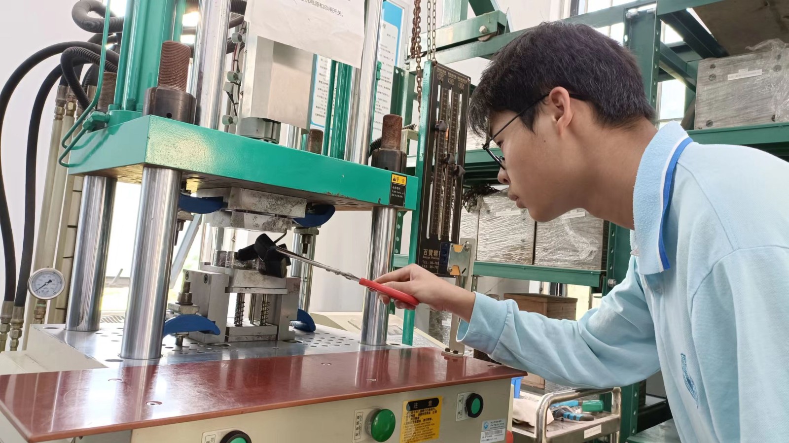 1665636315444866.jpg 6试模注塑成型.jpg