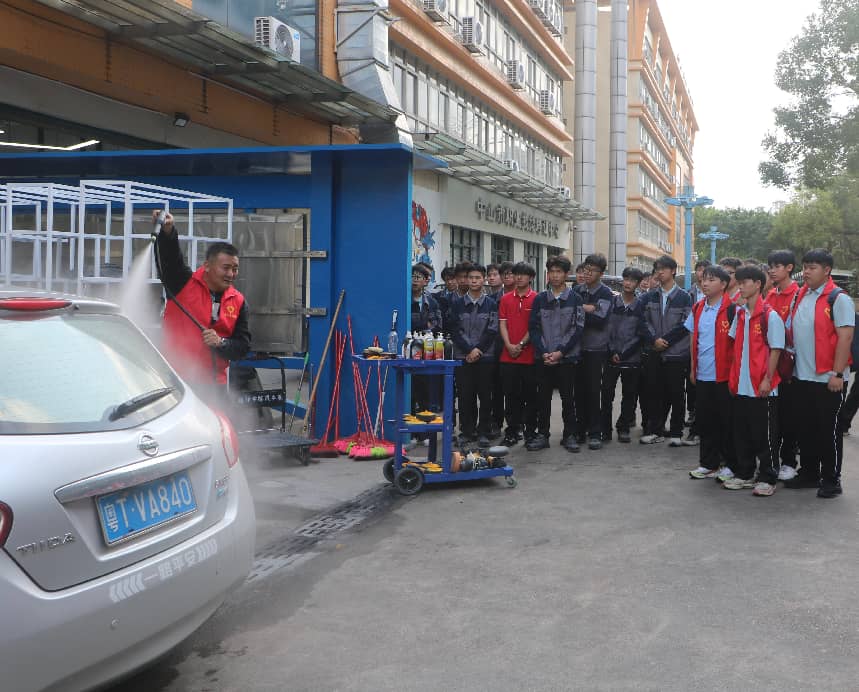 f629090dce84079de8d21a26373a6cc