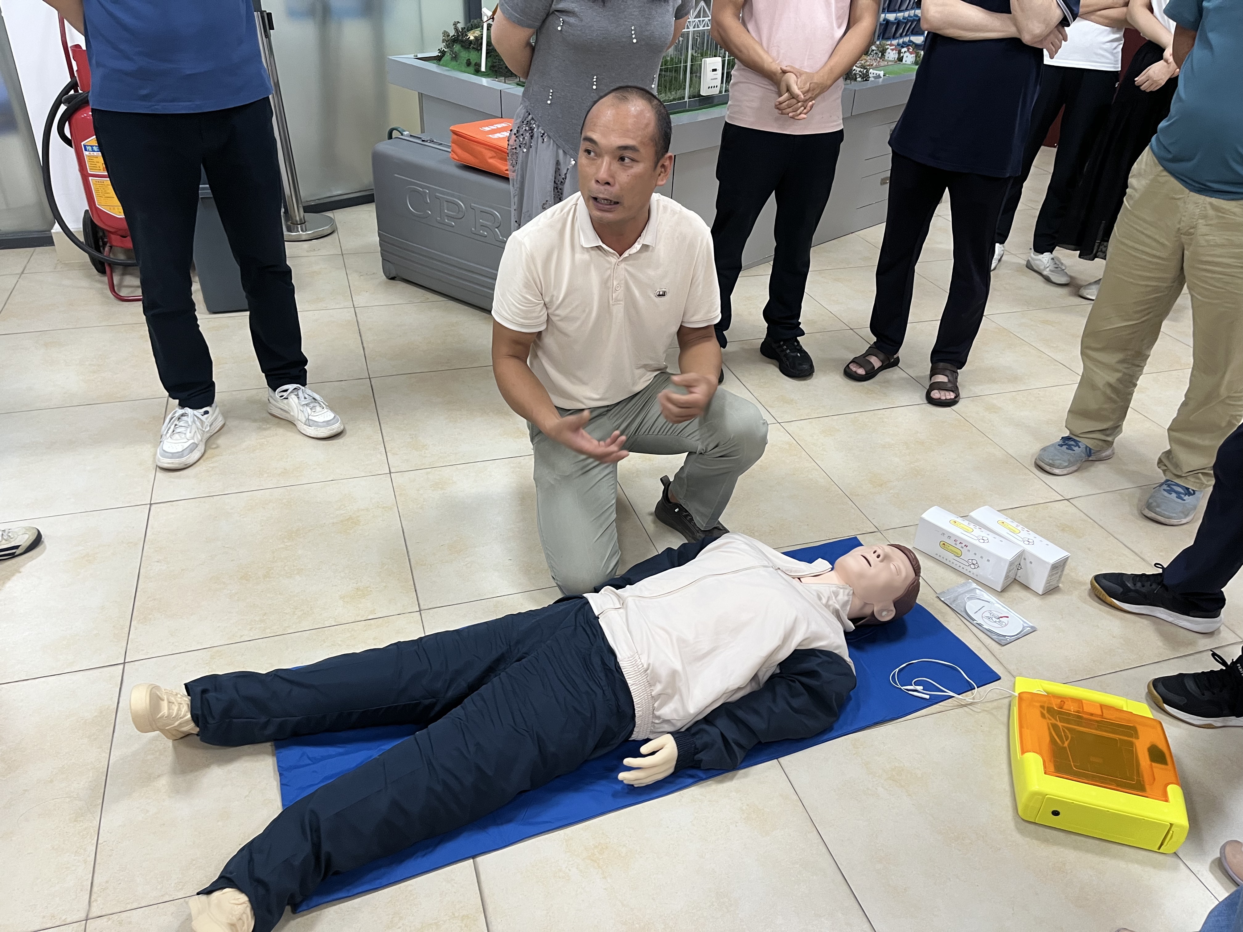 c0be9b2cbd72d42d19de3393afe3471f(1)